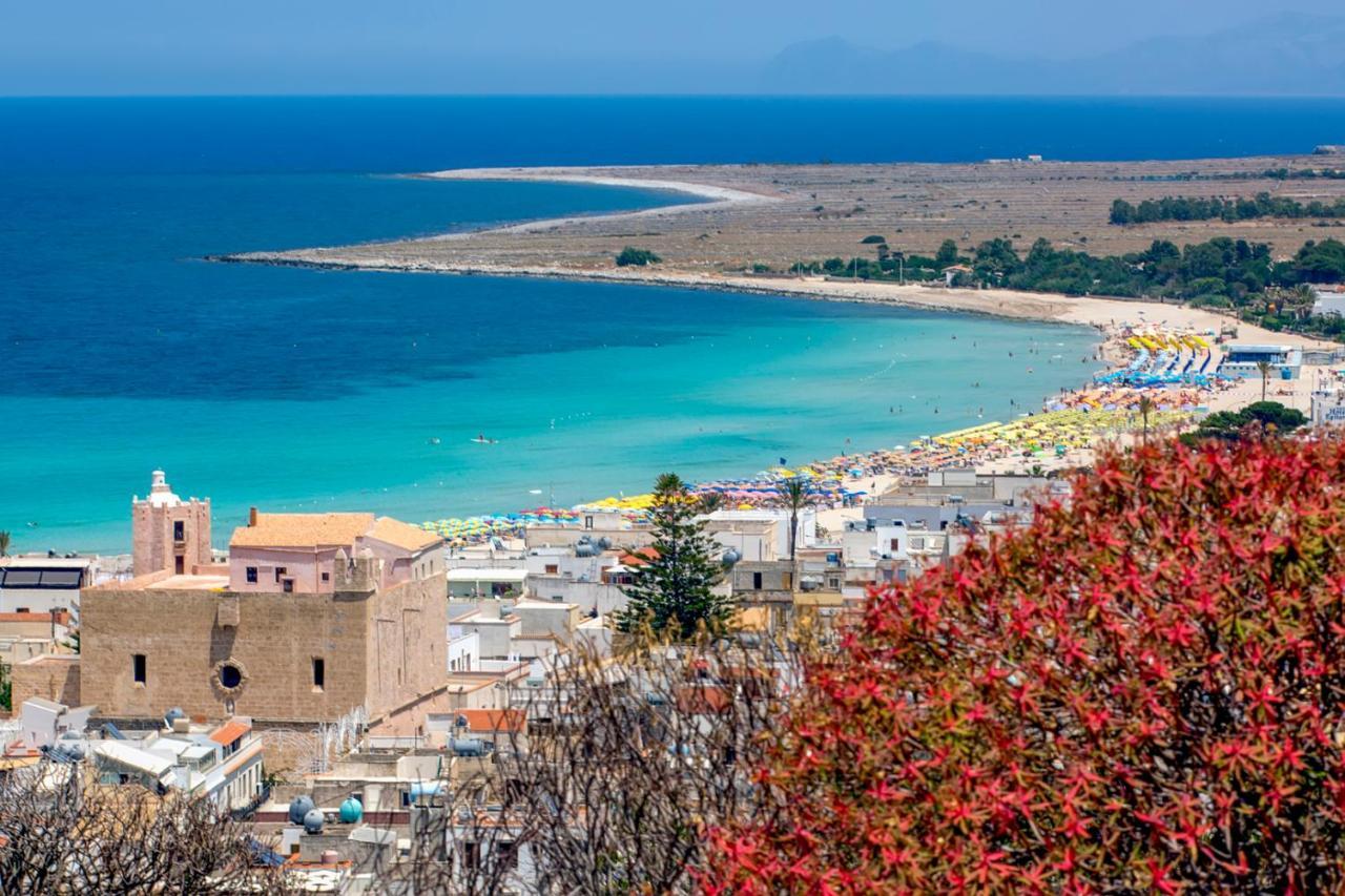 Perla Di Mare Appartamenti Castelluzzo Exteriör bild