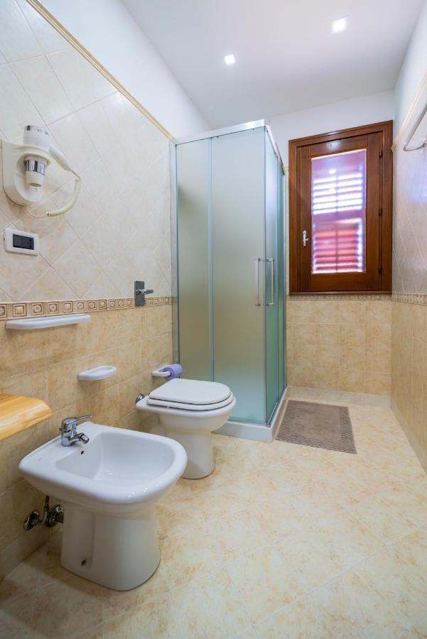 Perla Di Mare Appartamenti Castelluzzo Exteriör bild