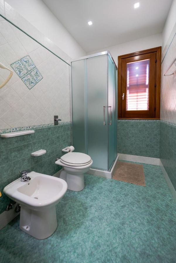 Perla Di Mare Appartamenti Castelluzzo Exteriör bild
