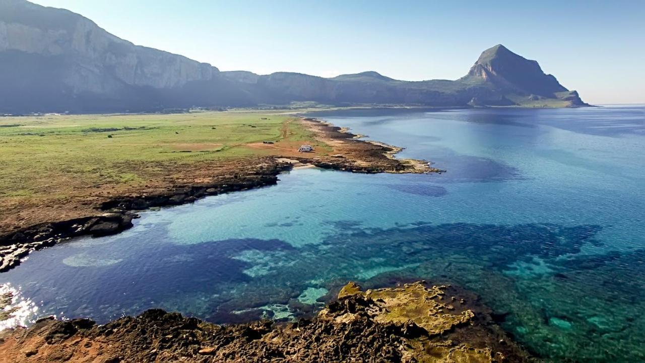 Perla Di Mare Appartamenti Castelluzzo Exteriör bild