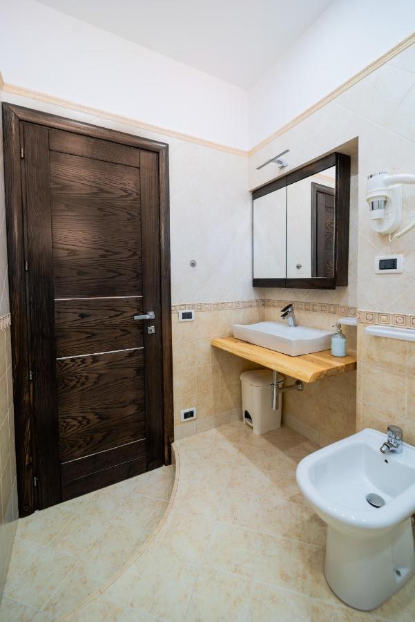 Perla Di Mare Appartamenti Castelluzzo Exteriör bild